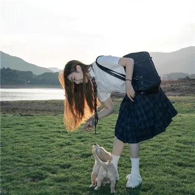 弗莉卡 封面
